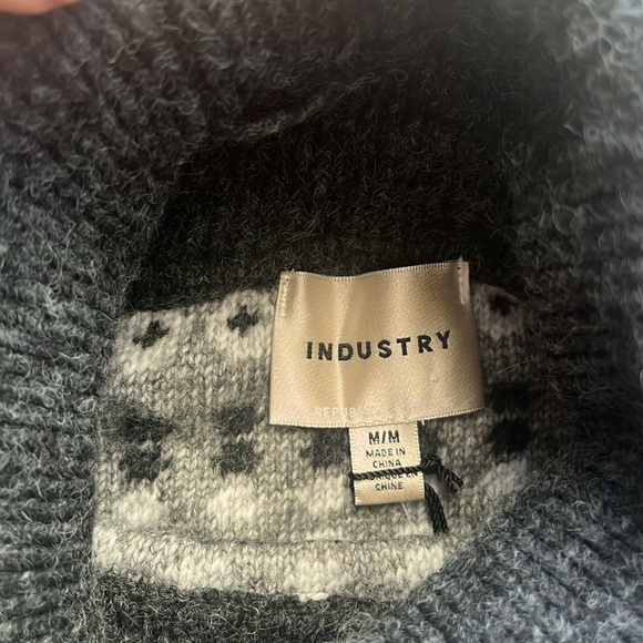 Elegant Charcoal White Striped Knit Turtleneck Sweater, Women’s Sz M, NEW - Picture 10 of 12